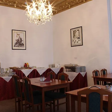 Kucera Hotel